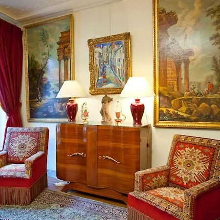 Penthievre Apartment Paris
